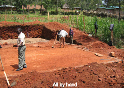 Site7-1.JPG digging by hand